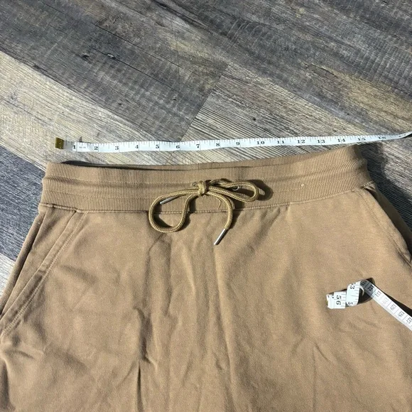 Eddie Bauer Women's Tulip Hem Active Skort Tan Khaki Size M - Picture 2 of 7